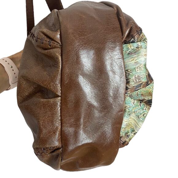 The Sak Deena Crossbody Feather Stripe Studded Tan Leather Bag Purse - Picture 4 of 4